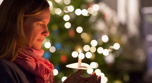 Remember a loved one at Rennie Grove’s Light Up a Life services in Bucks and Herts