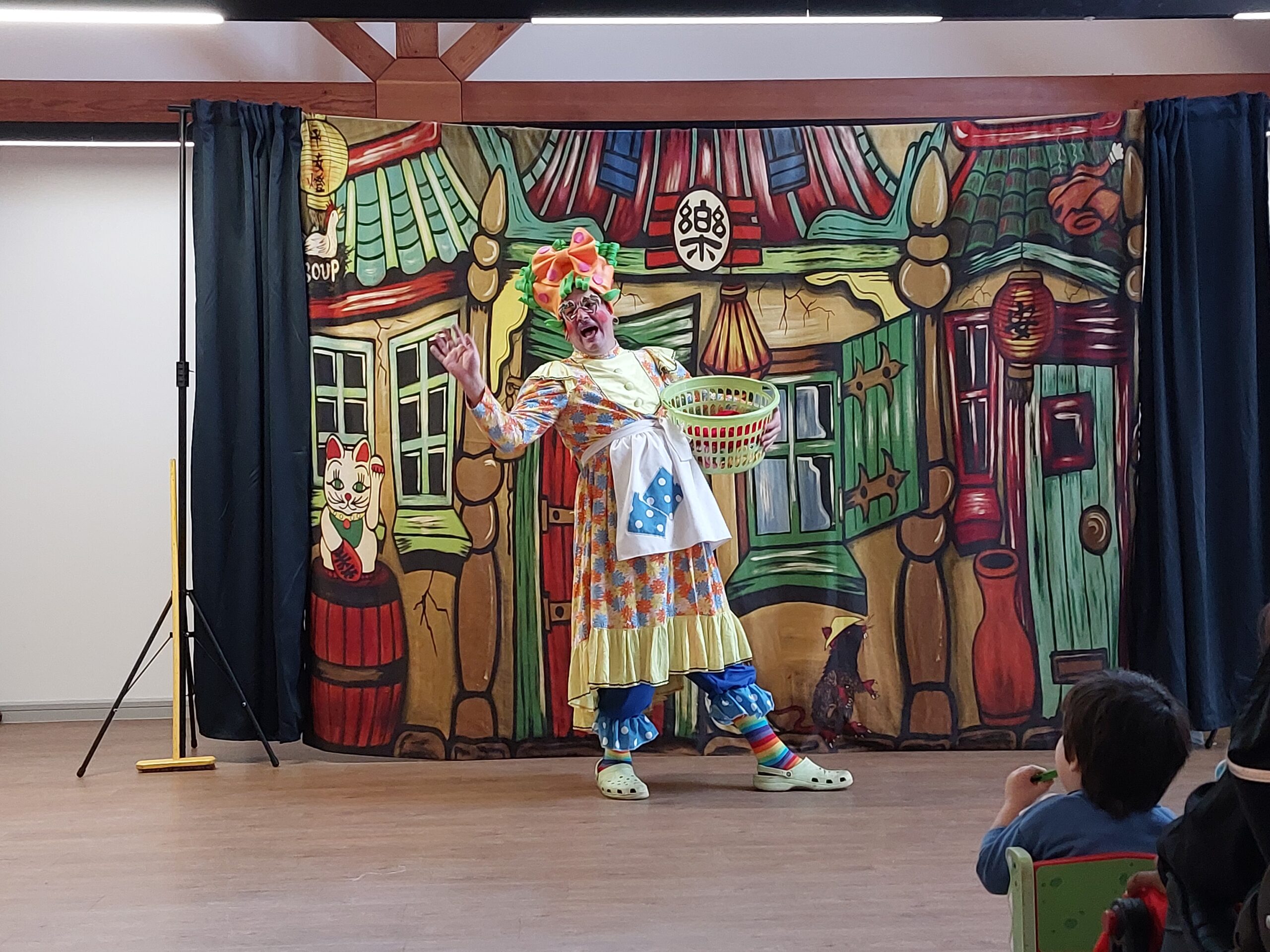 Pantomime comes to Grove House – ‘oh yes, it does!’
